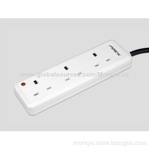 Power strip of British standard, with 3 socket outlets, extension cord, overload protection